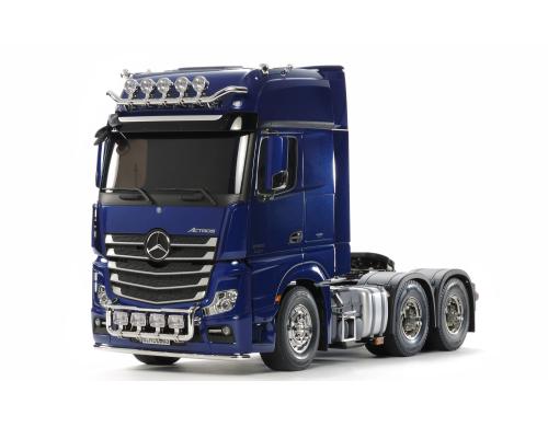 Tamiya Mercedes-Benz 3363 Actros Pearl Blue Bausatz, 1:14, 6x4, Giga Space