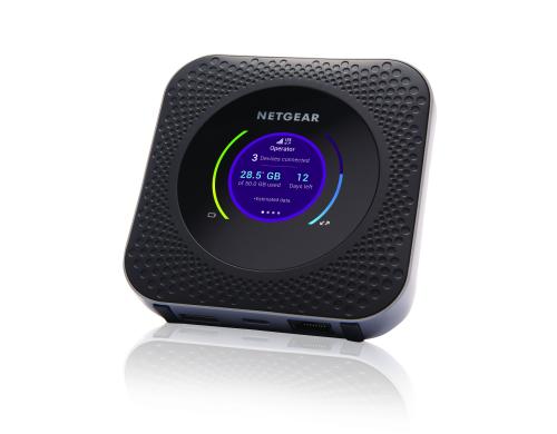 Netgear MR1100: Mobile WLAN Router Untersttzung fr 4G LTEcat16/3G, LCD-Touch